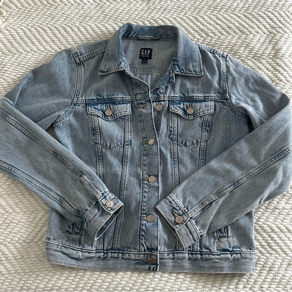 Gap Light Denim Jacket Size medium